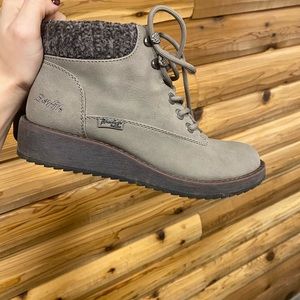 Blowfish wedge boots
